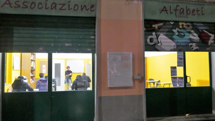 scuola serale ripresa da via abbiate