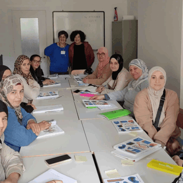 classe scuola donne durante una lezione